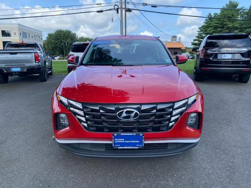 2023 Hyundai TUCSON SE