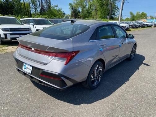 2025 Hyundai ELANTRA HEV Limited