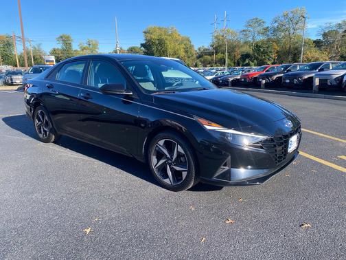 Onyx Black 2023 Hyundai ELANTRA SEL