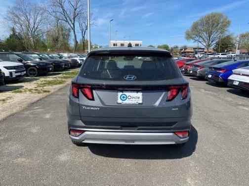 2025 Hyundai TUCSON SE
