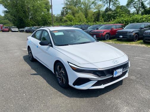 2025 Hyundai ELANTRA SEL Sport