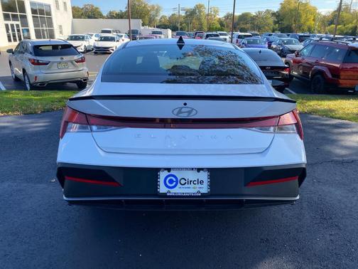 2025 Hyundai ELANTRA SEL Sport