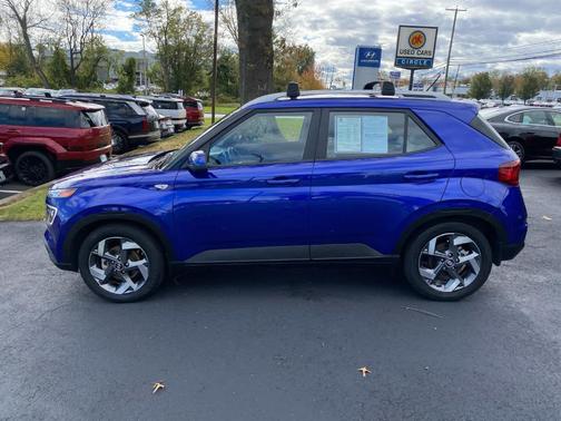 2023 Hyundai VENUE Limited