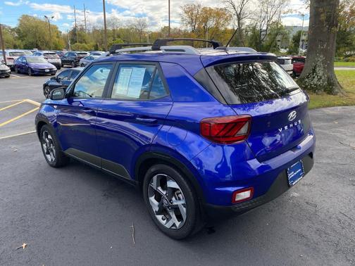 2023 Hyundai VENUE Limited