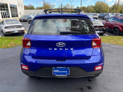 2023 Hyundai VENUE Limited
