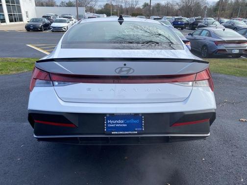 2025 Hyundai ELANTRA SEL Sport