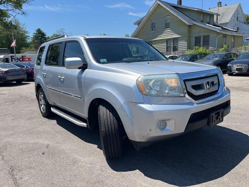 Polished Metal Metallic 2010 Honda Pilot Touring
