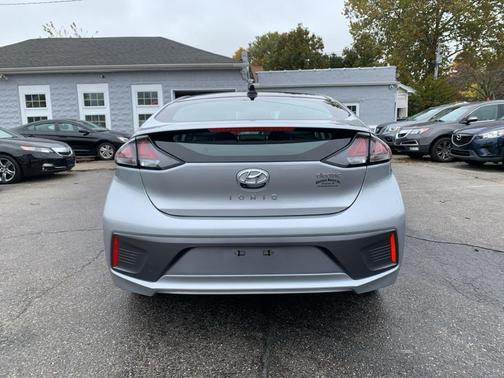 2020 Hyundai IONIQ EV SE