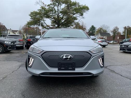 2020 Hyundai IONIQ EV SE