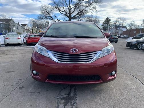 2015 Toyota Sienna XLE Premium