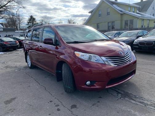 2015 Toyota Sienna XLE Premium