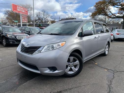2012 Toyota Sienna LE
