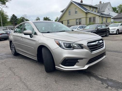 TAN 2018 Subaru Legacy Premium