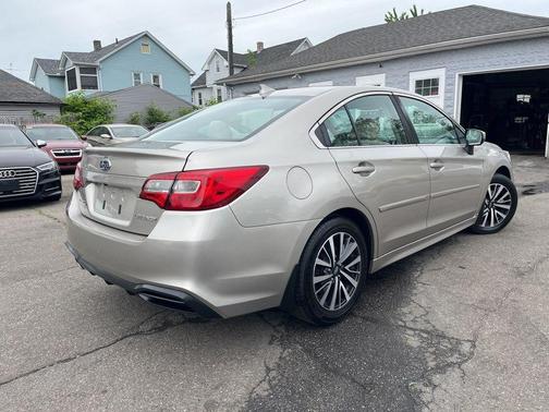 TAN 2018 Subaru Legacy Premium