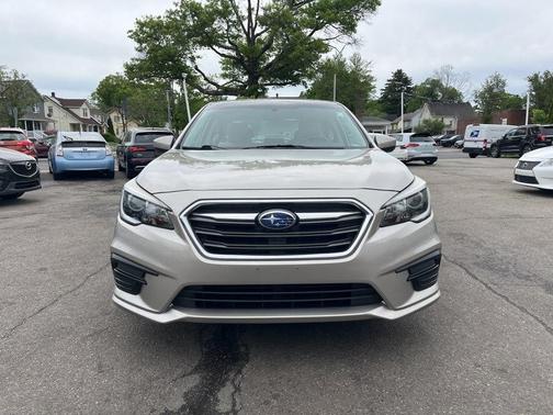 TAN 2018 Subaru Legacy Premium