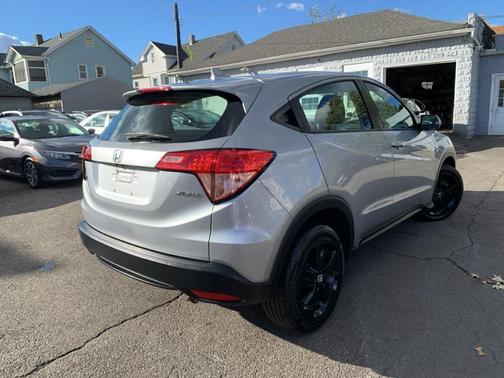 2017 Honda HR-V LX