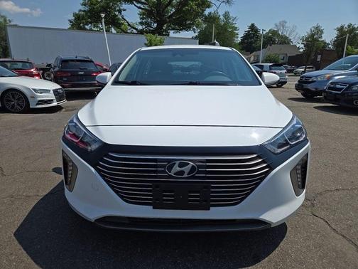 Ceramic White 2019 Hyundai IONIQ Plug-In Hybrid Limited