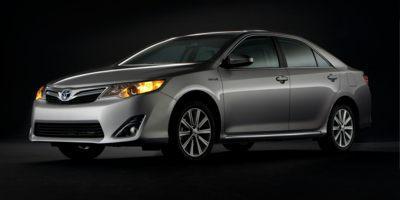 Classic Silver Metallic 2014 Toyota Camry Hybrid XLE