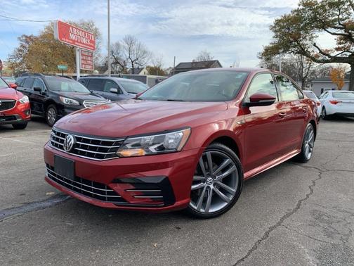 2018 Volkswagen Passat 2.0T R-Line