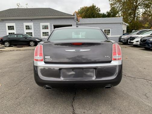 2013 Chrysler 300C Luxury Series
