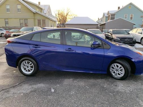 2016 Toyota Prius Two