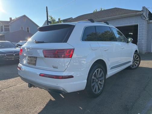 White 2018 Audi Q7 3.0T Prestige