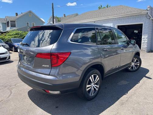 Modern Steel Metallic 2016 Honda Pilot EX