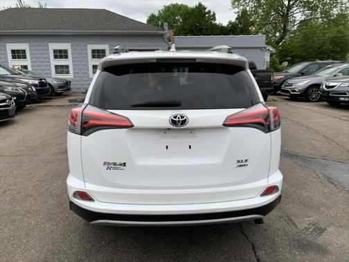 2016 Toyota RAV4 XLE