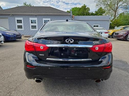 Black 2014 INFINITI Q50 Premium