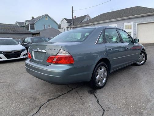 2004 Toyota Avalon XLS