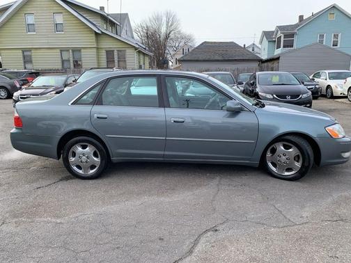 2004 Toyota Avalon XLS
