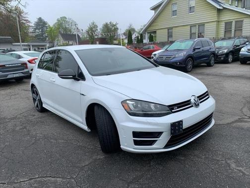 2016 Volkswagen Golf R 4-Door