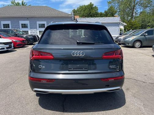 Gray 2018 Audi Q5 2.0T Tech Premium