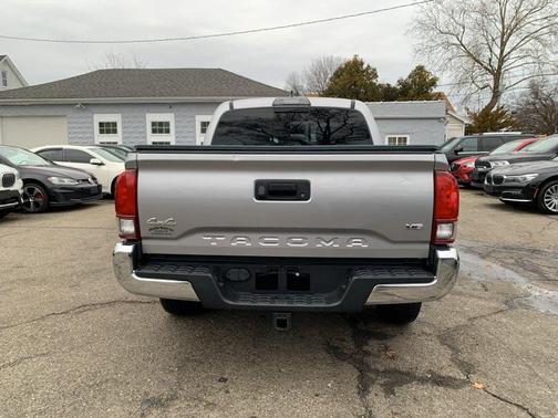 2018 Toyota Tacoma SR