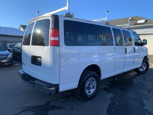 2017 Chevrolet Express 3500 LT