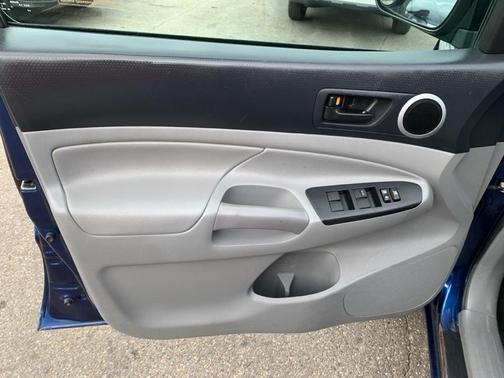 2014 Toyota Tacoma Base