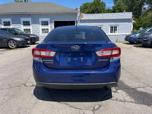Lapis Blue Pearl 2018 Subaru Impreza 2.0i