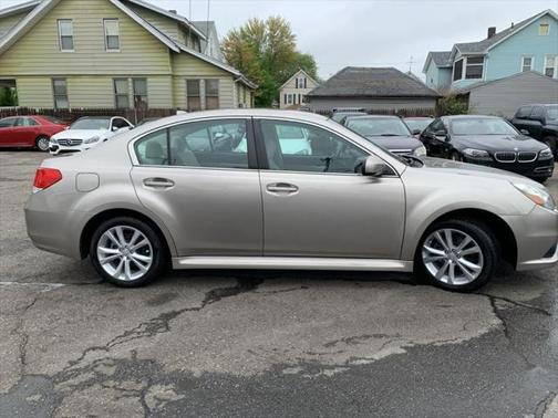 2014 Subaru Legacy Premium