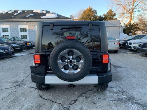 2013 Jeep Wrangler Sahara