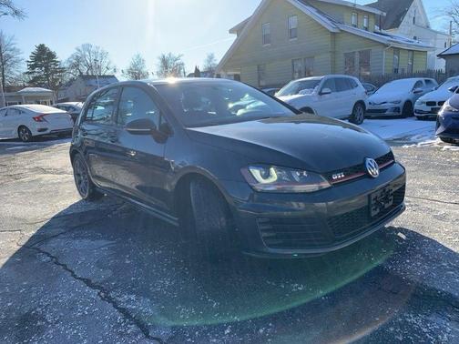2015 Volkswagen Golf GTI 2.0T SE 4-Door