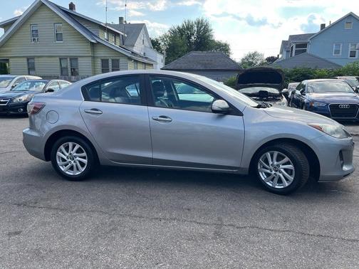 Liquid Silver Metallic 2013 Mazda Mazda3 s Grand Touring