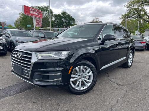 Black 2017 Audi Q7 3.0T Premium