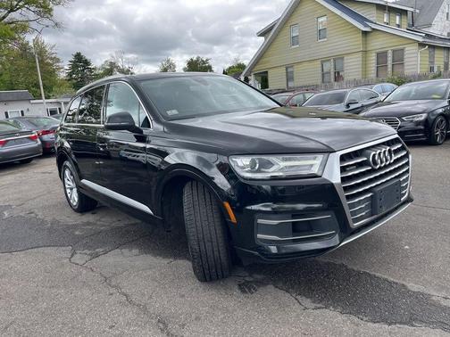 Black 2017 Audi Q7 3.0T Premium