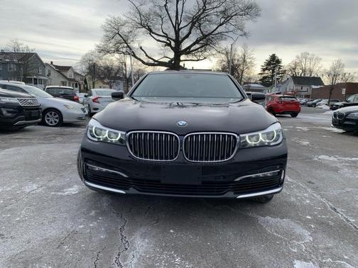 2017 BMW 740 xDrive
