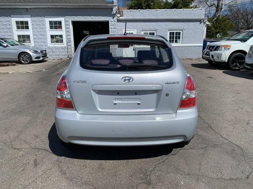 Platinum Silver Metallic + Pearl 2010 Hyundai Accent GS