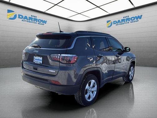 Granite Crystal Metallic Clearcoat 2018 Jeep Compass Latitude