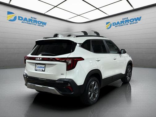 Snow White Pearl 2024 Kia Seltos S