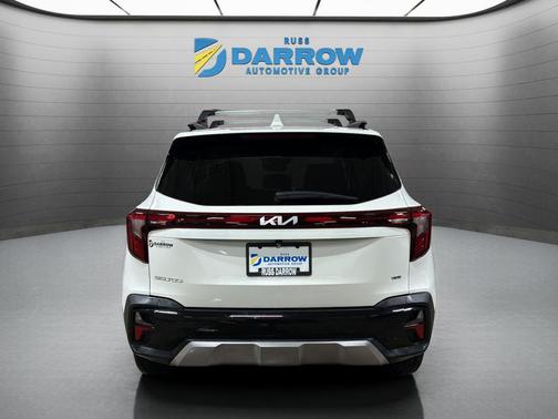 Snow White Pearl 2024 Kia Seltos S