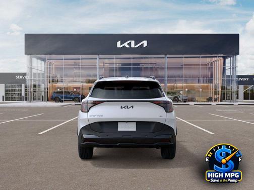Snow White Pearl 2026 Kia Sportage X-Line