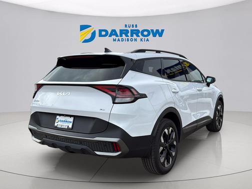 Glacial White Pearl 2023 Kia Sportage X-Line